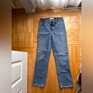 Abercrombie Ultra high rise 90s straight jean - size 26 Short
